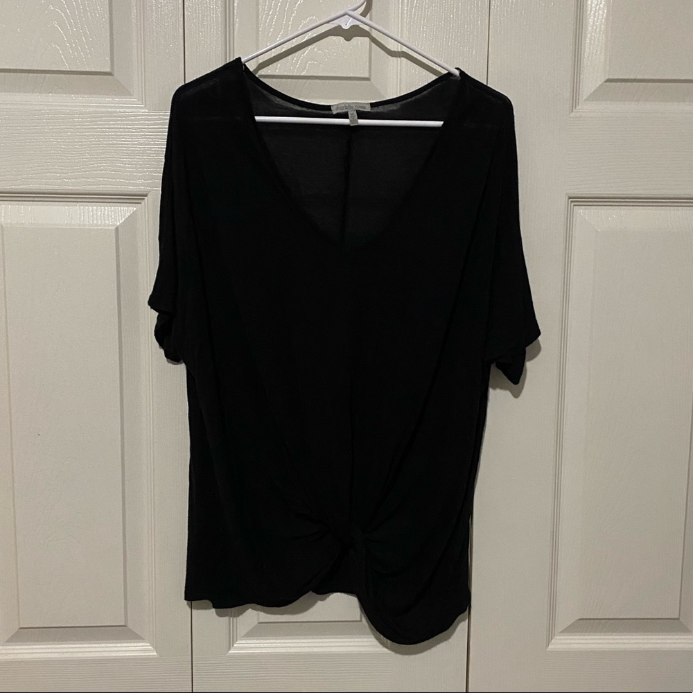 Black shirt with twist
